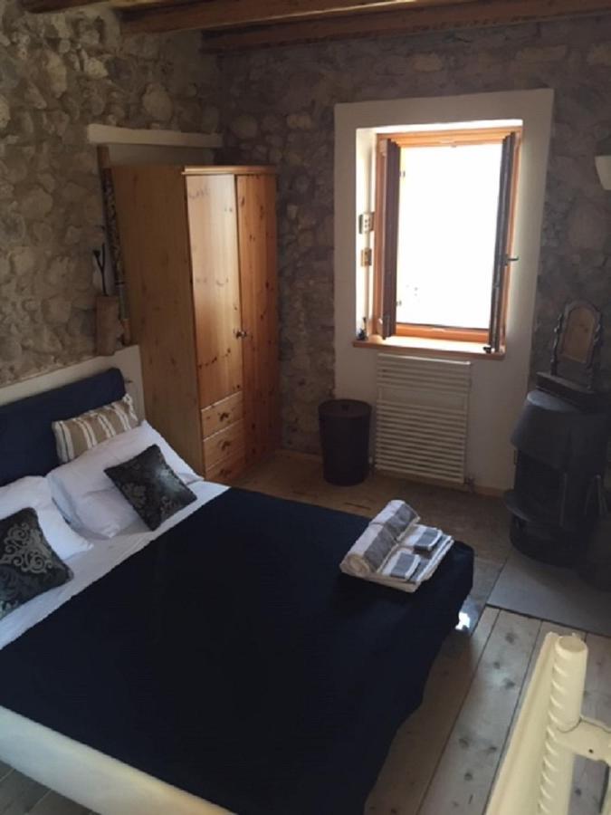 Il Rustico Di Peri Villa Exterior foto