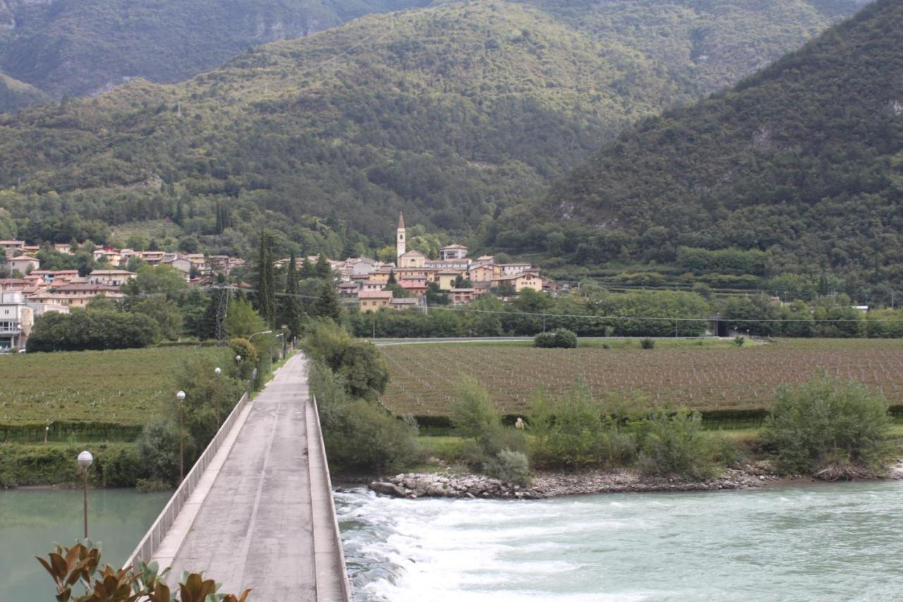 Il Rustico Di Peri Villa Exterior foto